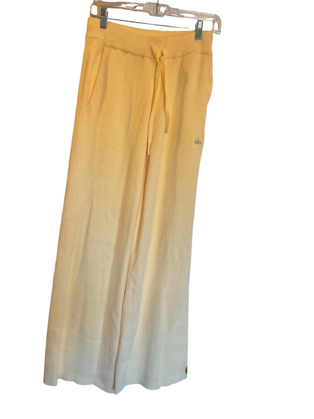 NWT Alo Yoga Snuggle Up Sweater High-Waist Wide Leg Pant XS CANDLELIGHT YELLOW